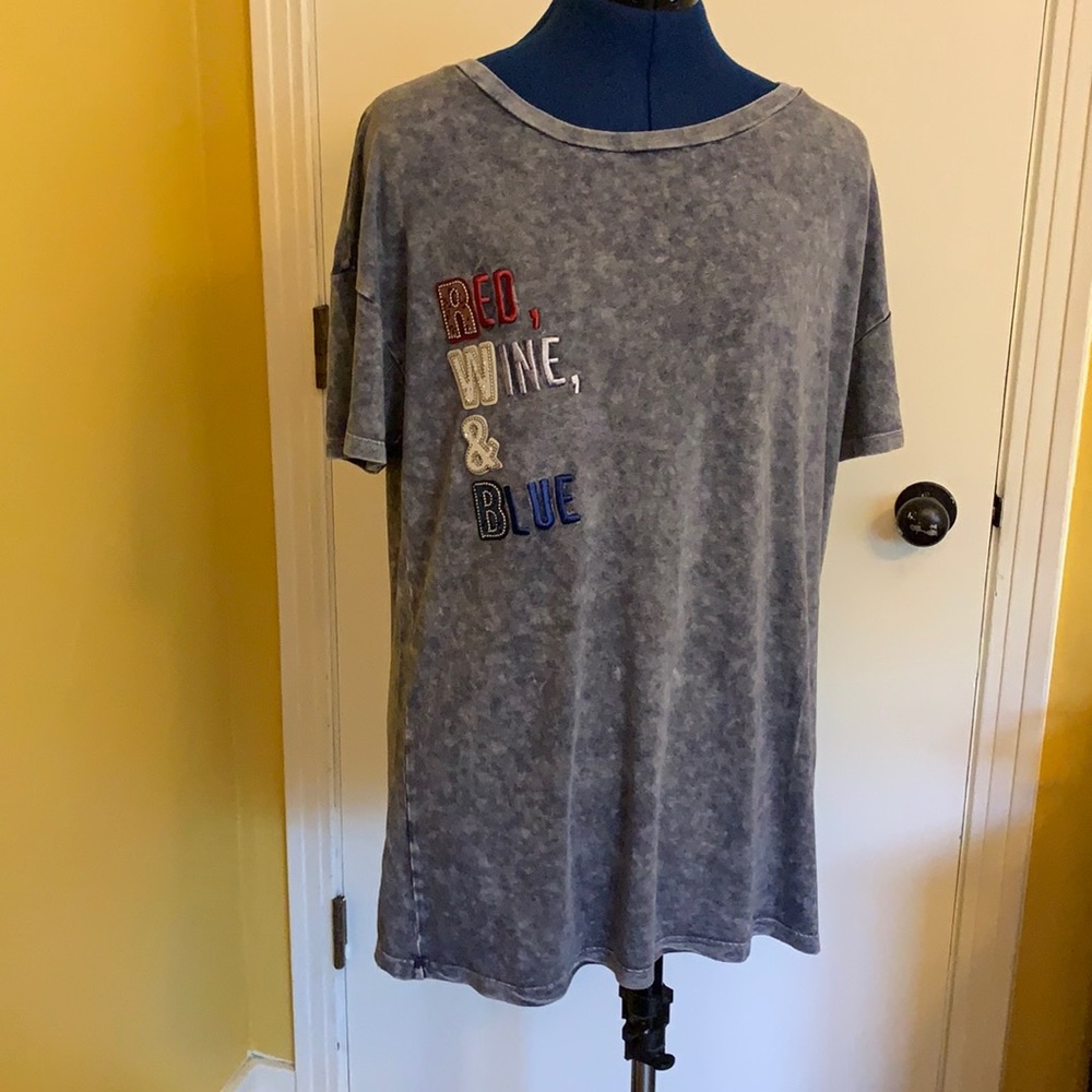 True Vintage RED,WINE,& BLUE T-SHIRT